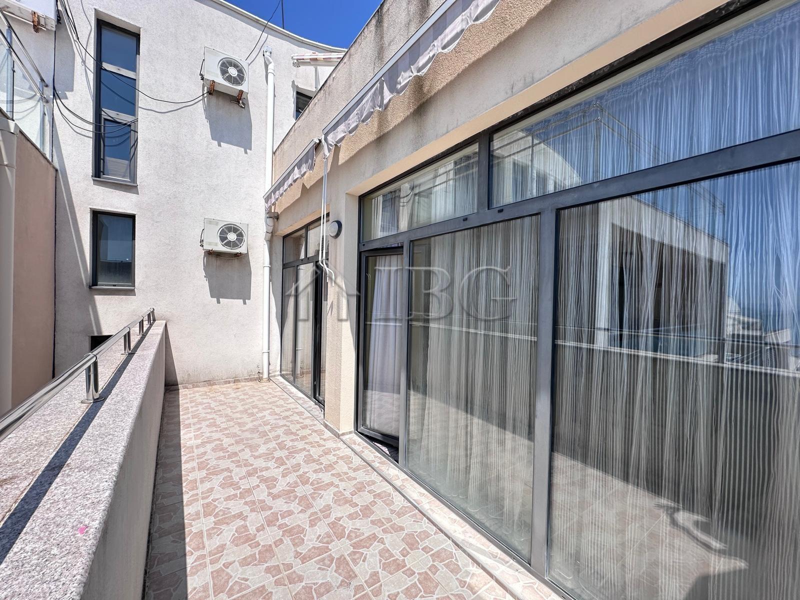 Renovated 1-Bedroom Apartment with Sea View Dolce Vita 2, Sveti Vlas — photo 9 of 25