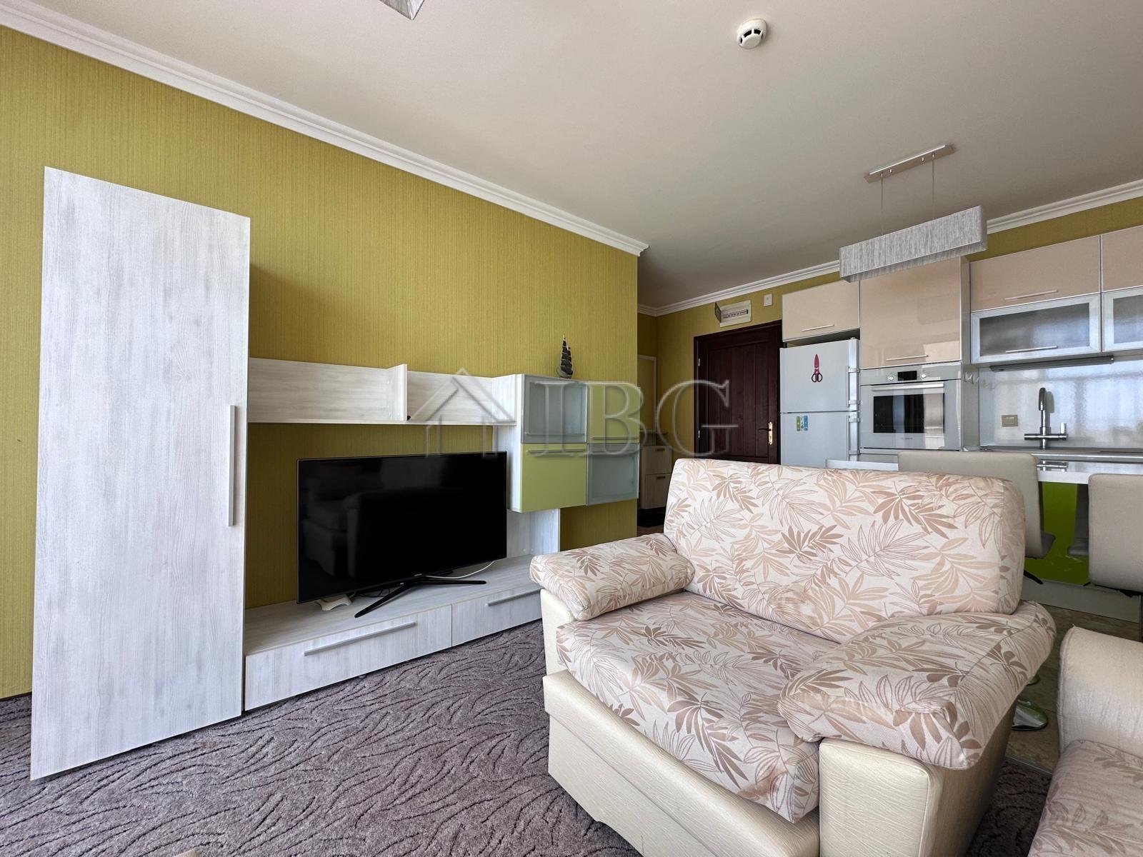 Renovated 1-Bedroom Apartment with Sea View Dolce Vita 2, Sveti Vlas — photo 13 of 25