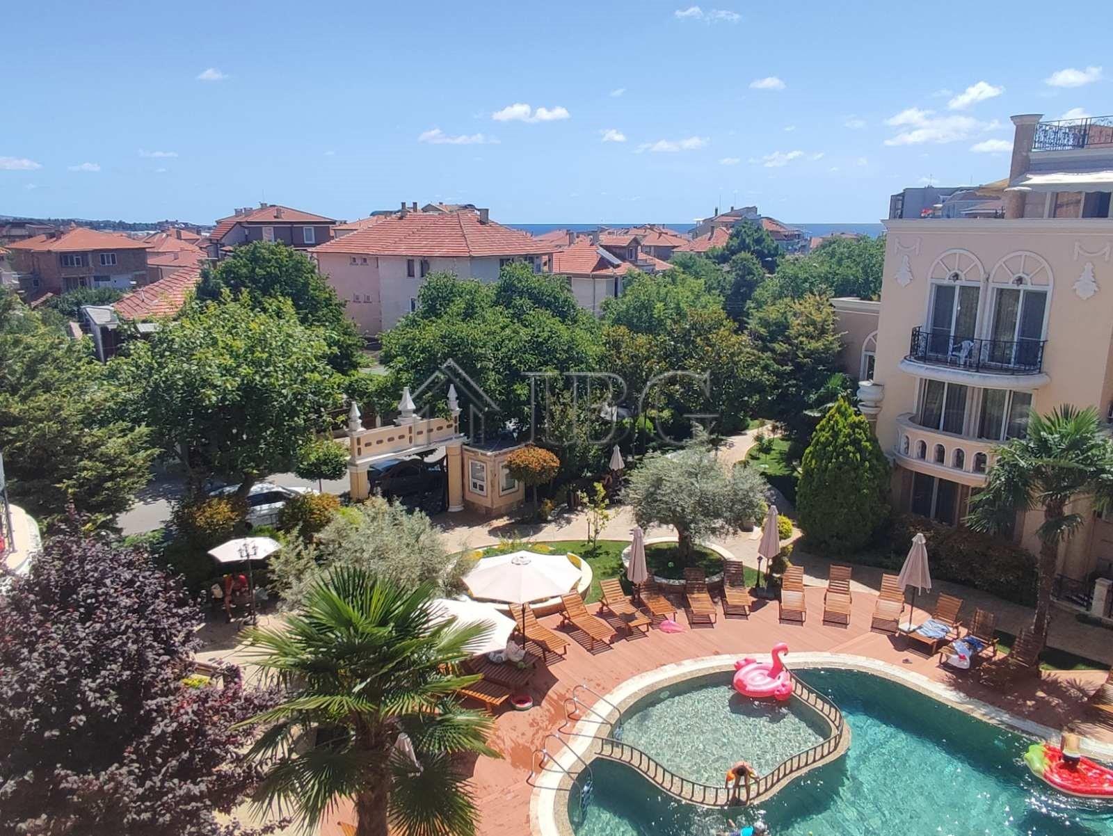 1-Bedroom Apartment with Pool View Melia 8, Ravda 100m from the Beach — photo 7 of 18