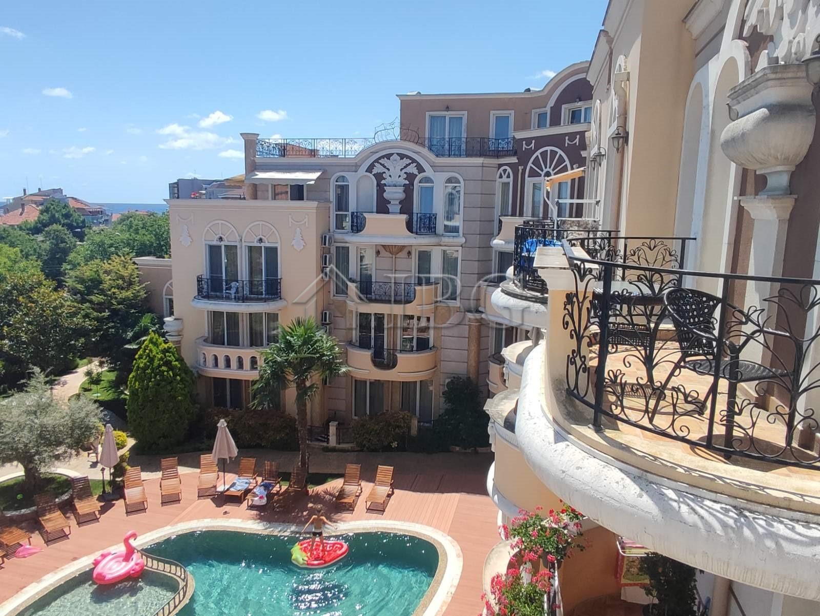 1-Bedroom Apartment with Pool View Melia 8, Ravda 100m from the Beach — photo 9 of 18