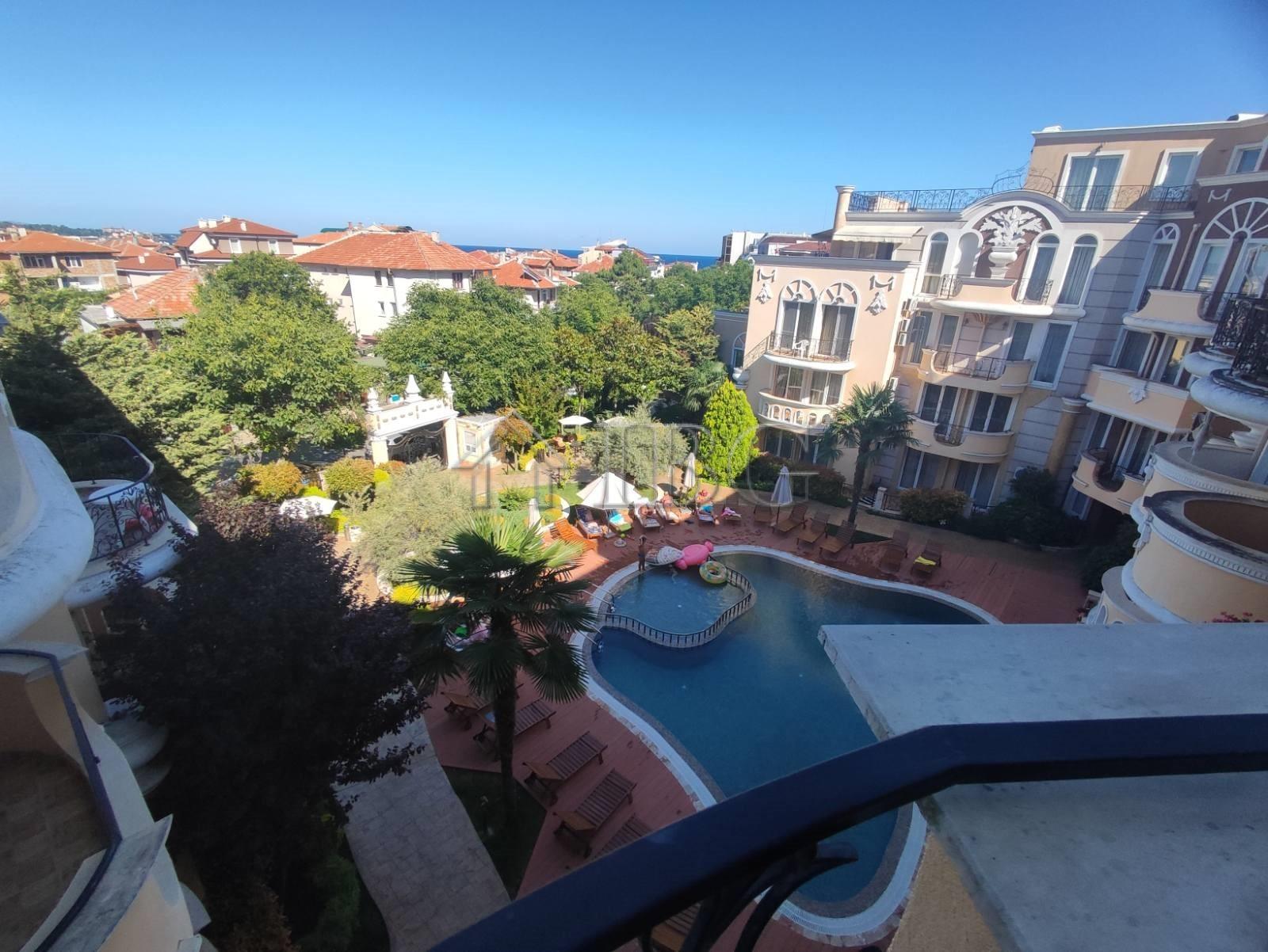 1-Bedroom Apartment with Pool View Melia 8, Ravda 100m from the Beach — photo 8 of 18