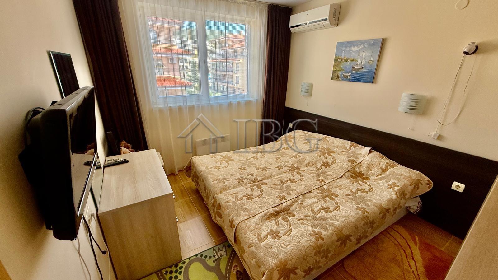 One-Bedroom Apartment with Pool and Sea View in Sky Dreams, Sveti Vlas — photo 7 of 12