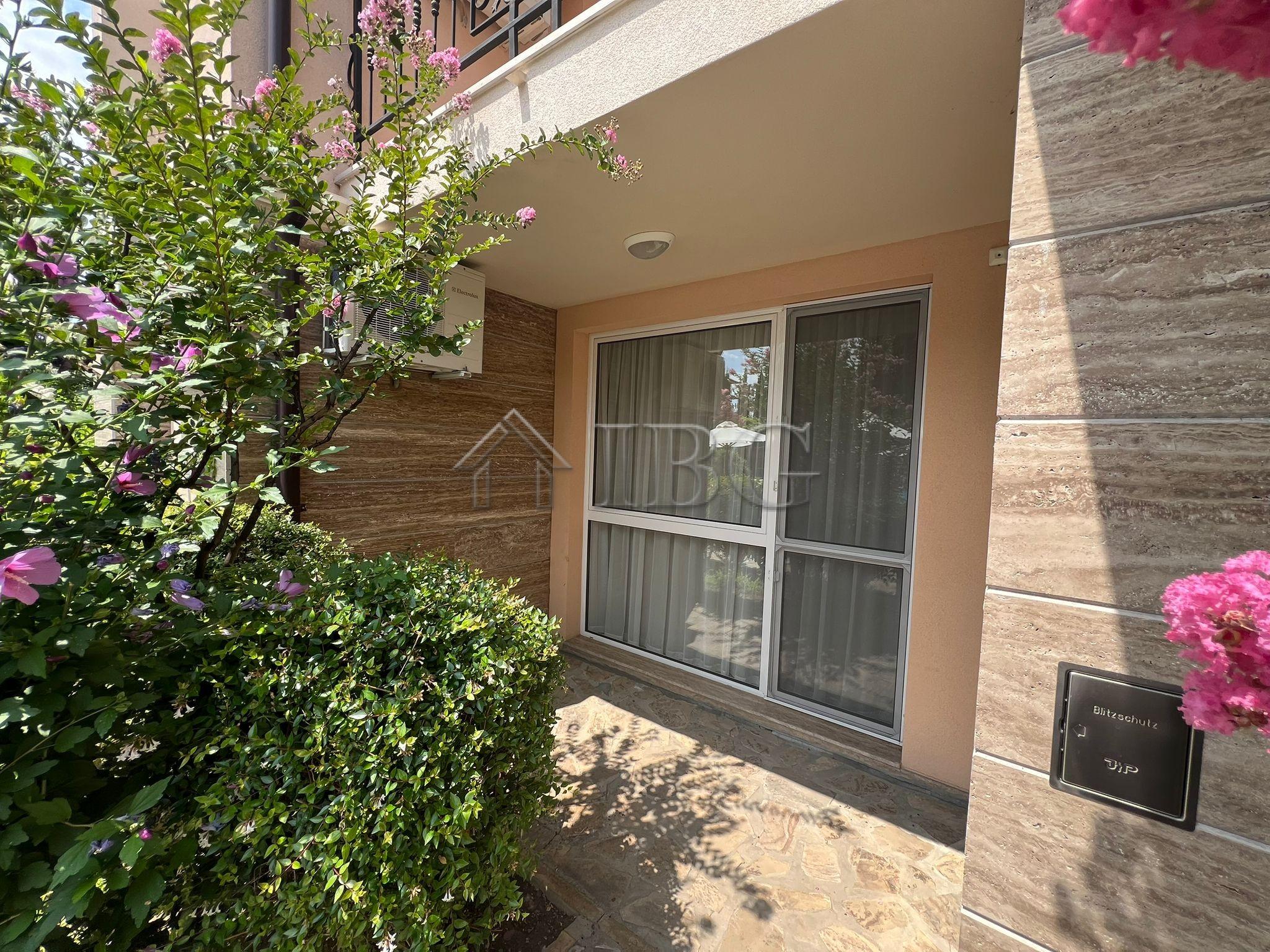 One-Bedroom Apartment in Sun & Sea Complex, Sunny Beach — photo 2