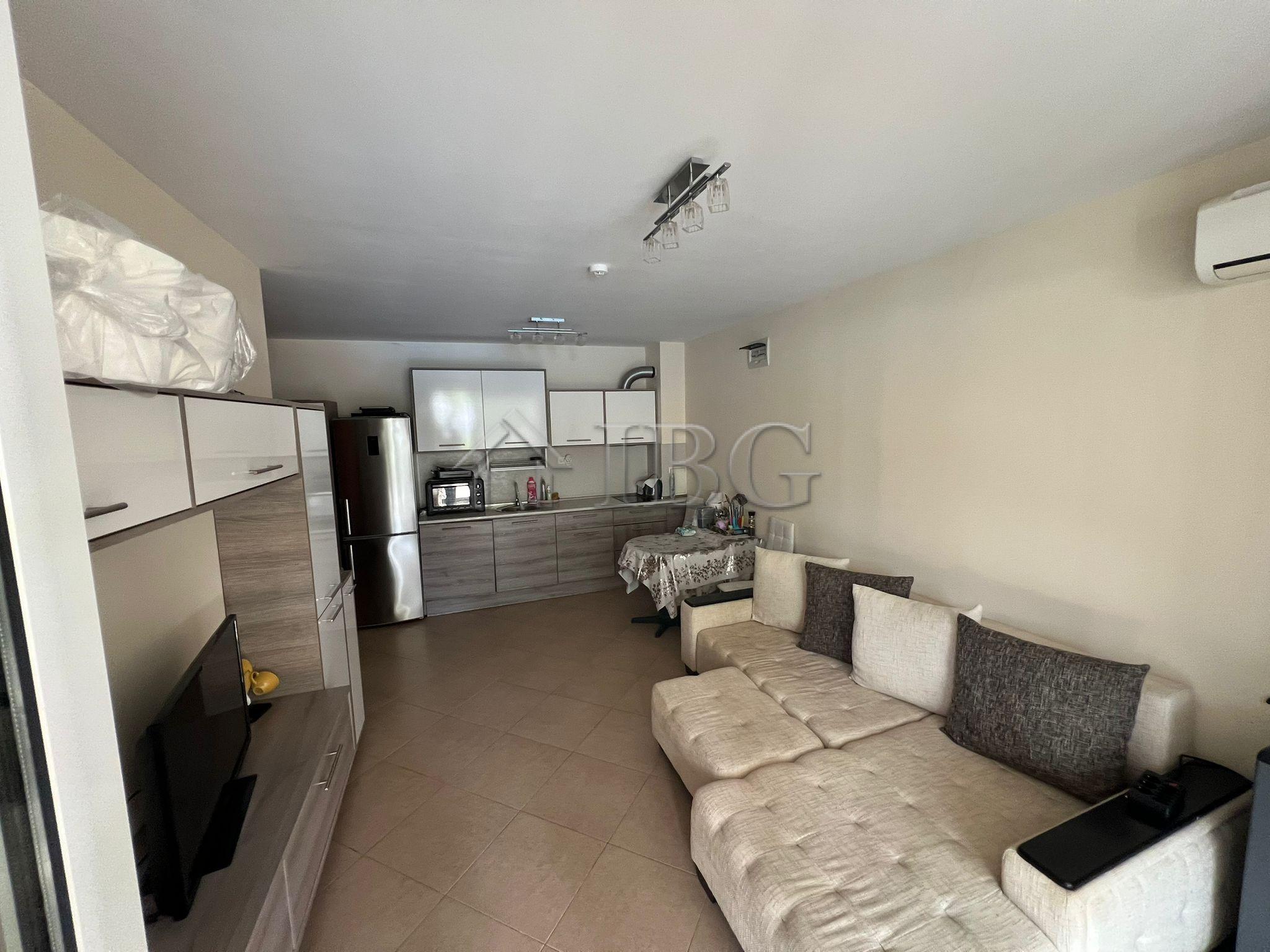 One-Bedroom Apartment in Sun & Sea Complex, Sunny Beach — photo 12 of 21