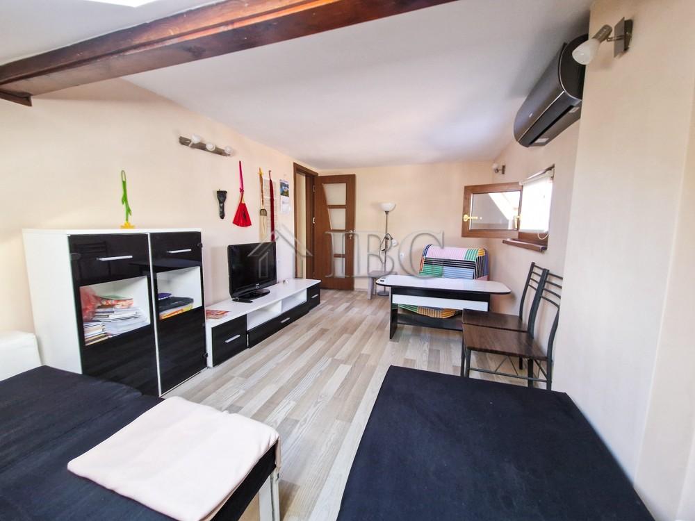 Cozy 2-Bedroom Apartment Near the Sea in Burgas — photo 2