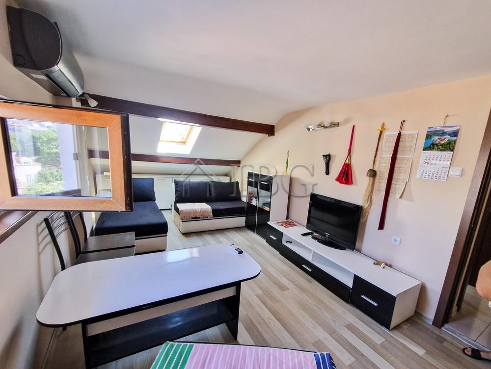 Cozy 2-Bedroom Apartment Near the Sea in Burgas — photo 8 of 11