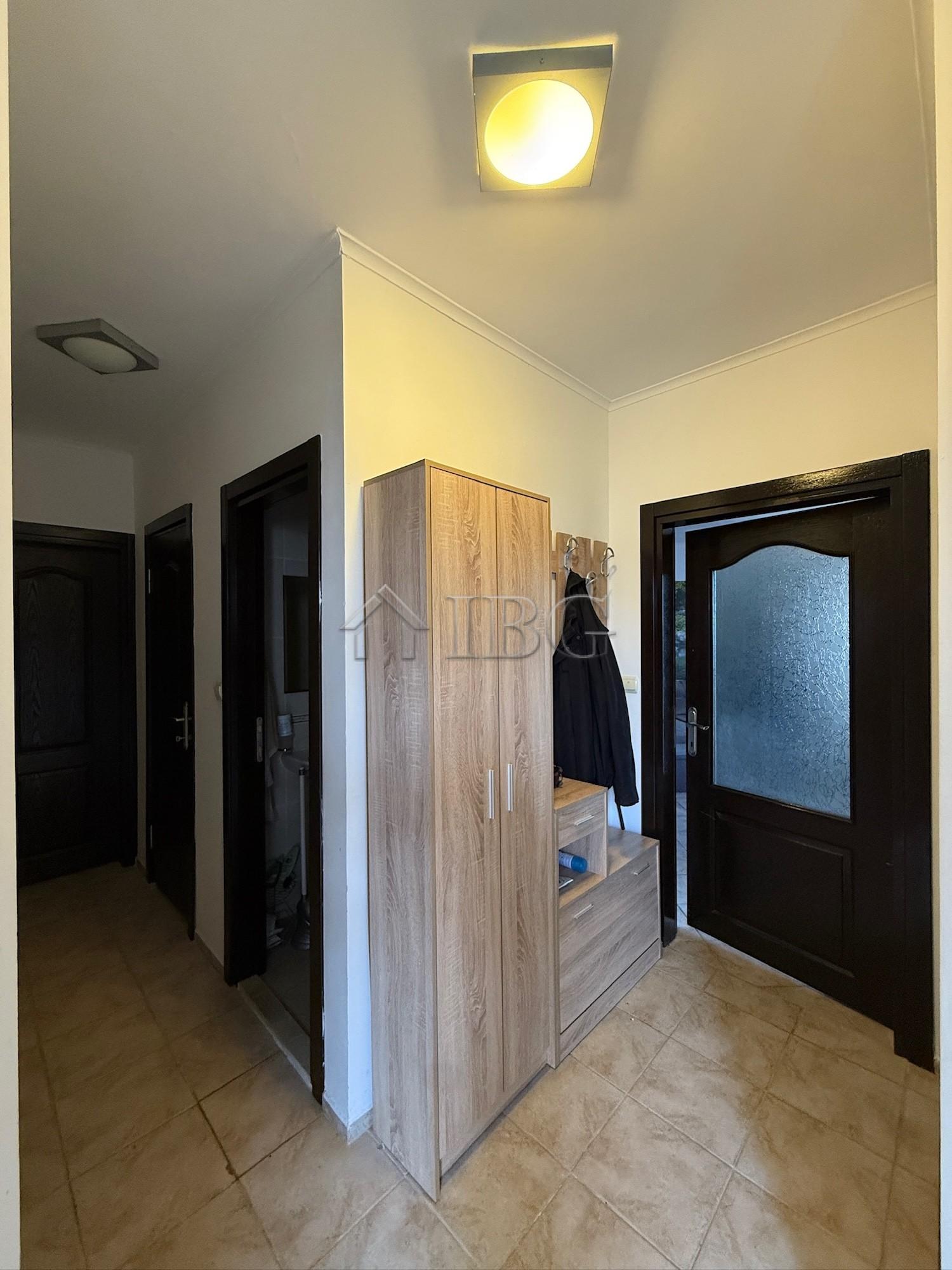 Charming 2-Bedroom Apartment in Bay View Villas, Kosharitsa — photo 15 of 25