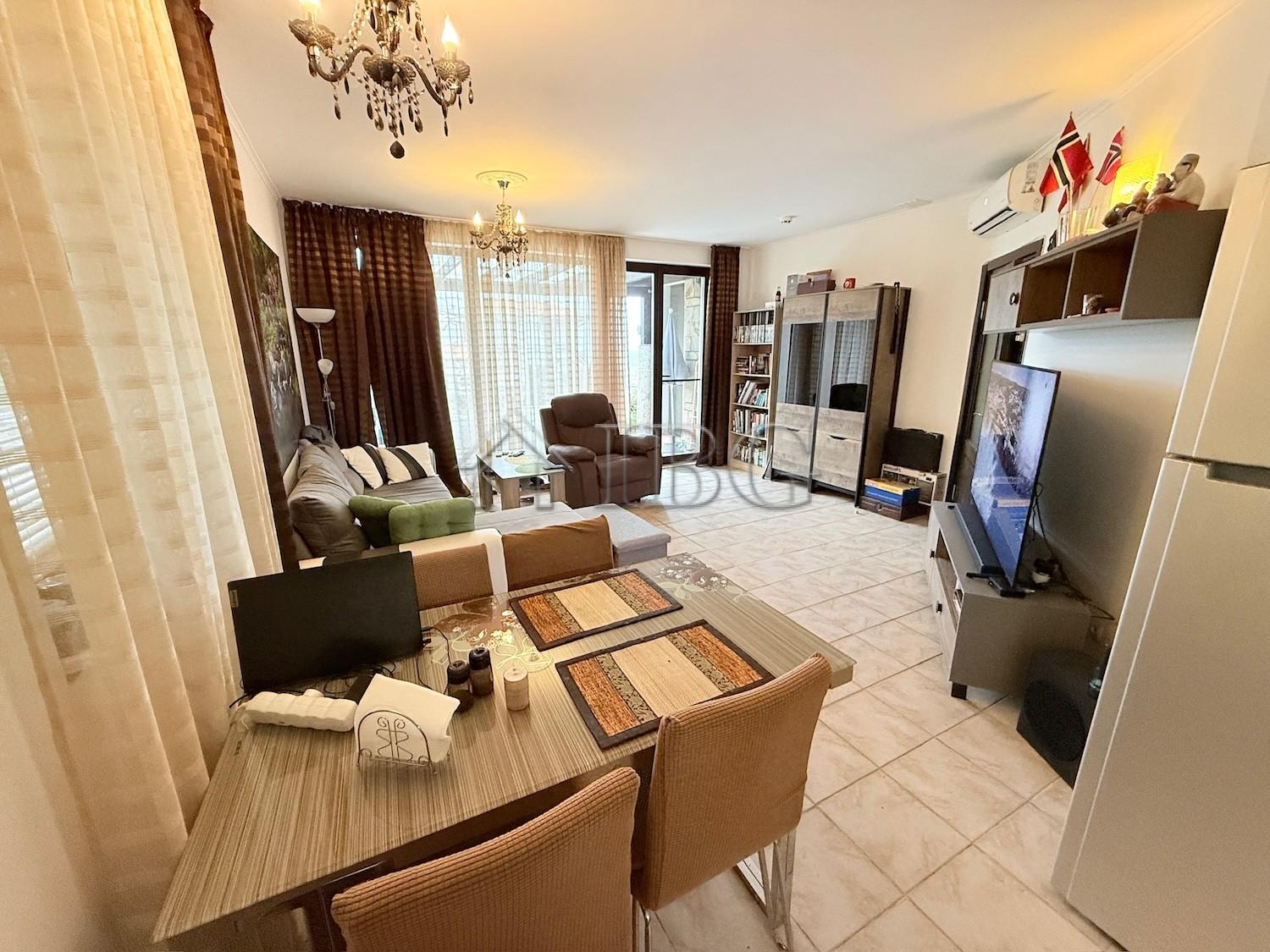 Charming 2-Bedroom Apartment in Bay View Villas, Kosharitsa — photo 5
