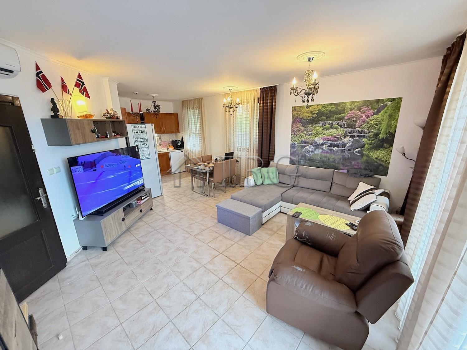Charming 2-Bedroom Apartment in Bay View Villas, Kosharitsa — Kosharitsa