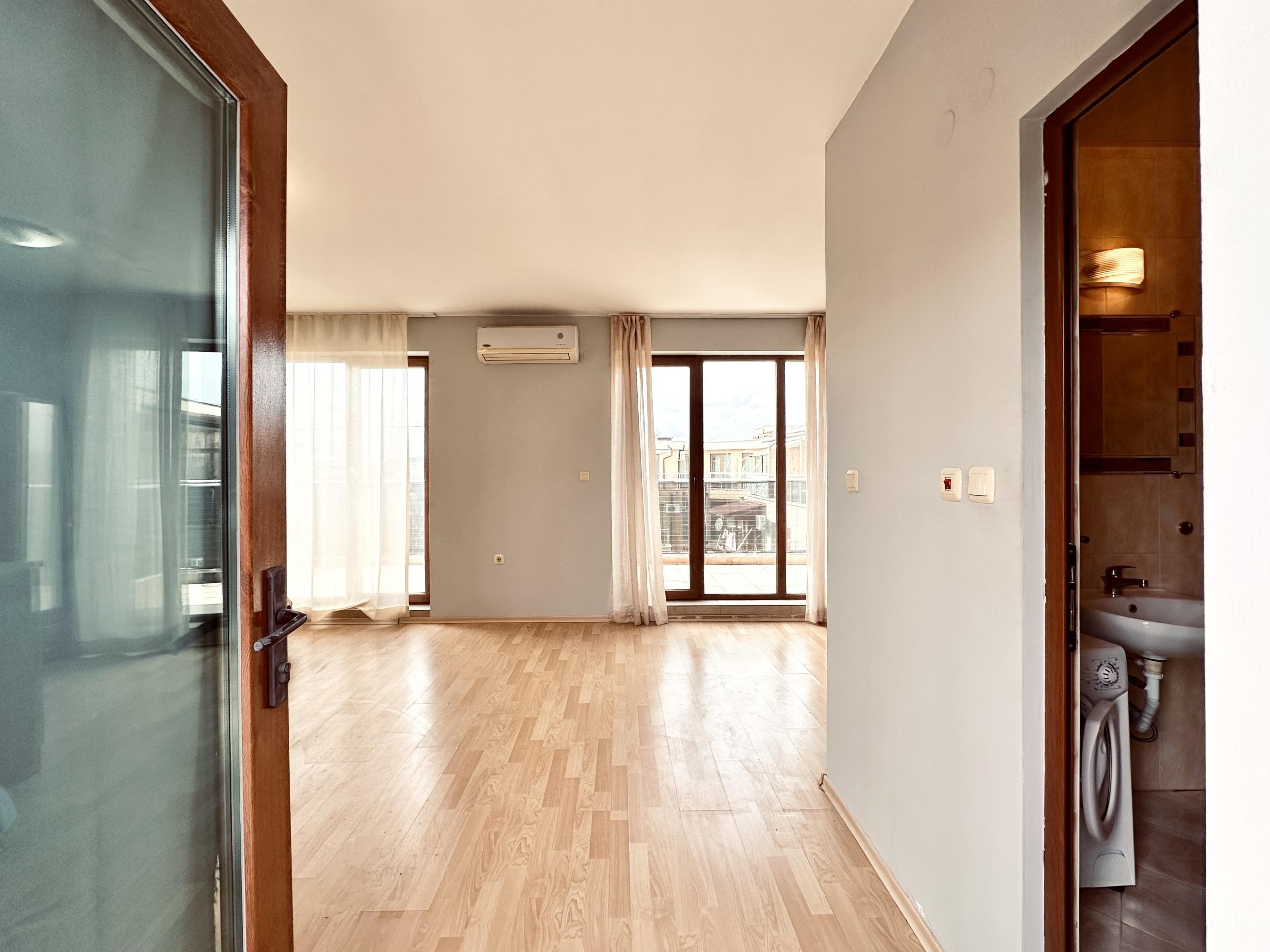 Studio with Pool and Sea View in Amadeus 11 Complex, Sunny Beach — photo 16 of 24