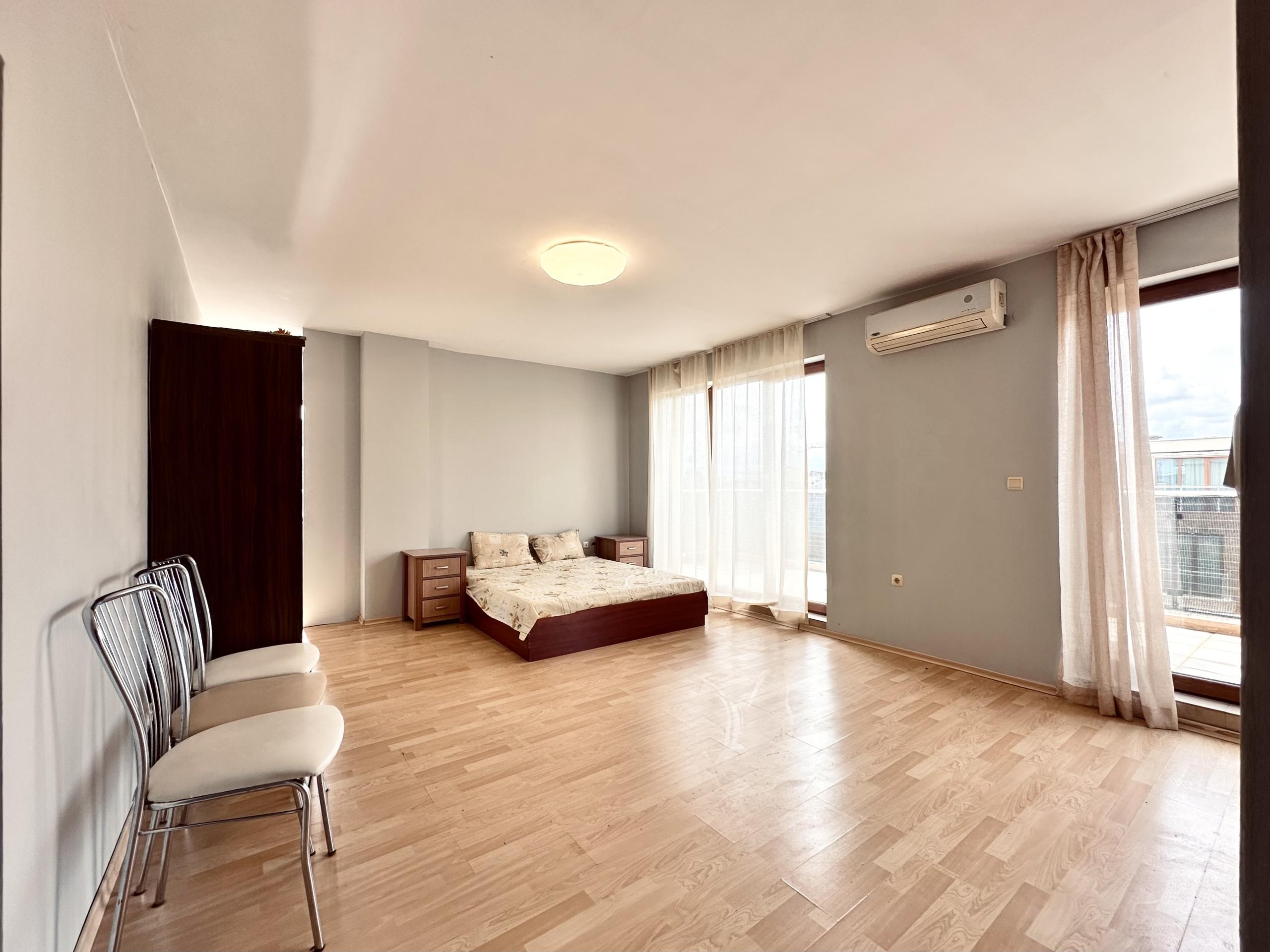 Studio with Pool and Sea View in Amadeus 11 Complex, Sunny Beach — photo 4 of 24