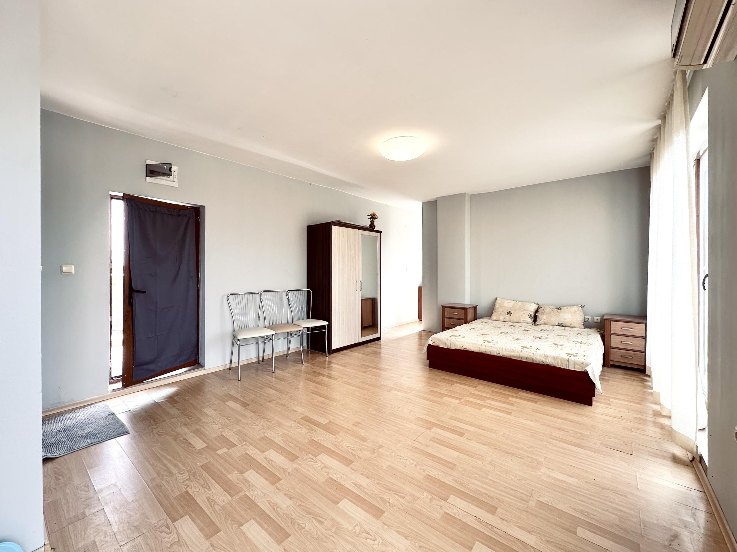 Studio with Pool and Sea View in Amadeus 11 Complex, Sunny Beach — photo 17 of 24