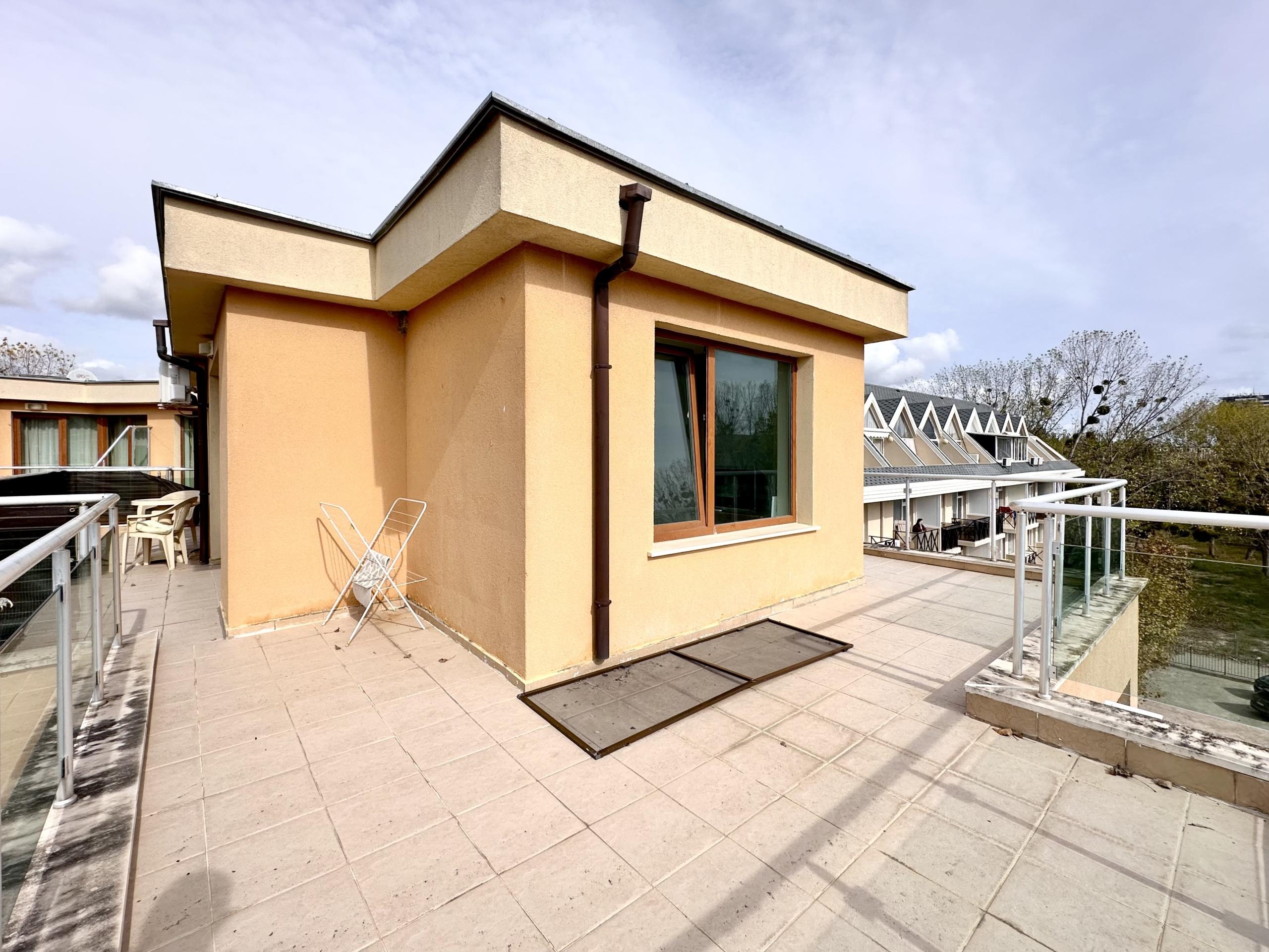 Studio with Pool and Sea View in Amadeus 11 Complex, Sunny Beach — photo 13 of 24