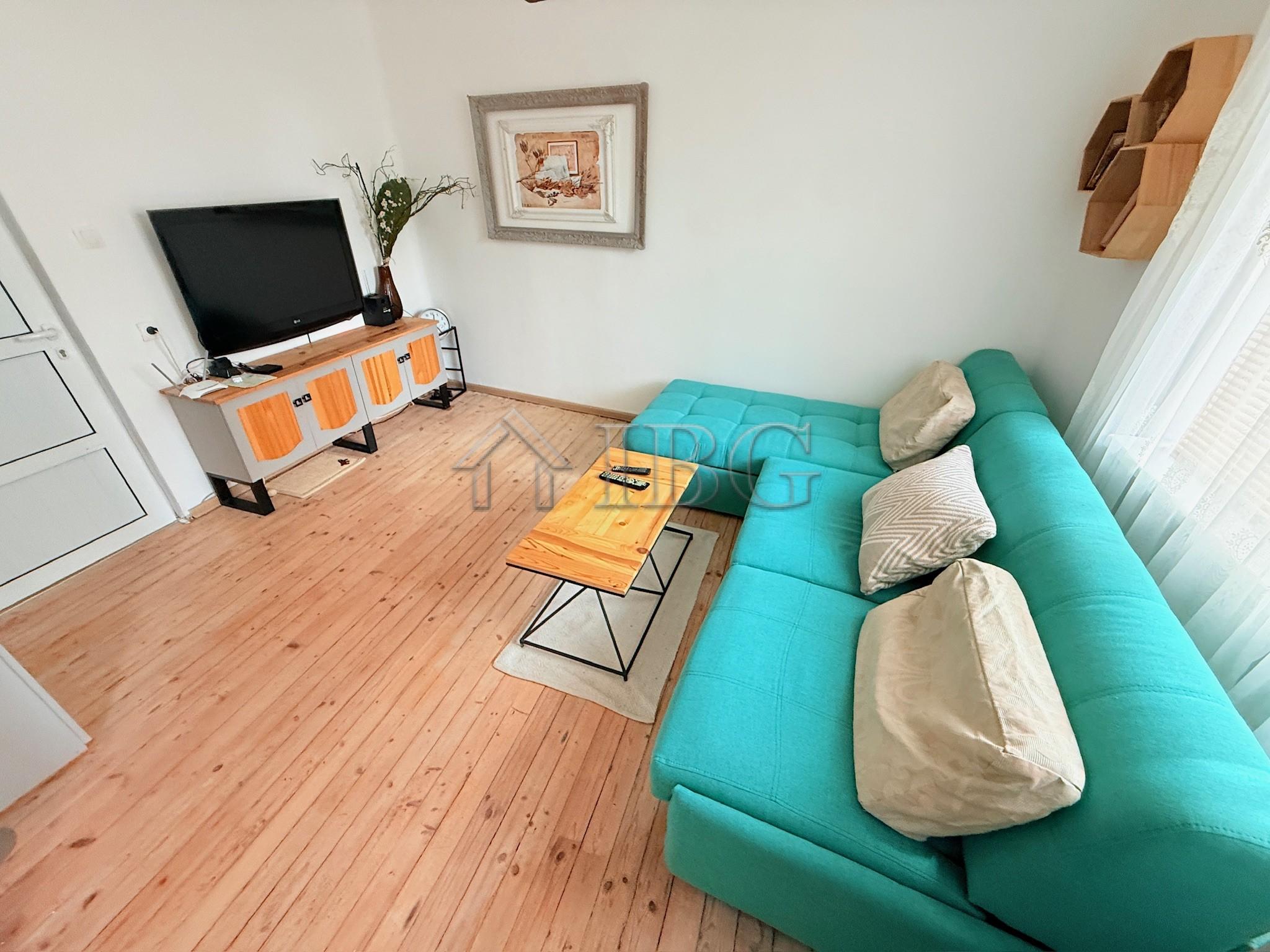 One-Storey House for Sale in Sredets, Burgas Region — photo 4 of 25