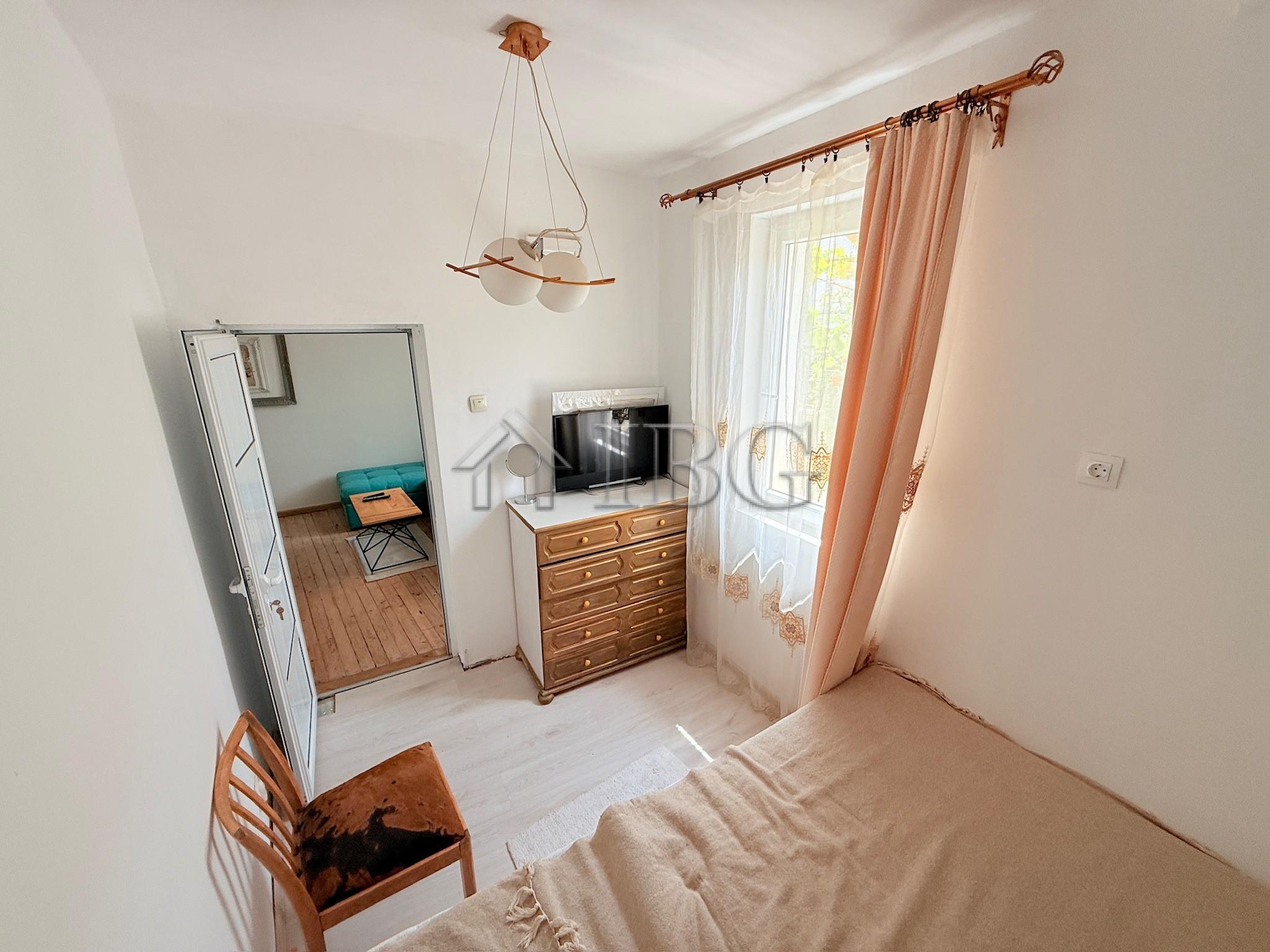 One-Storey House for Sale in Sredets, Burgas Region — photo 10 of 25
