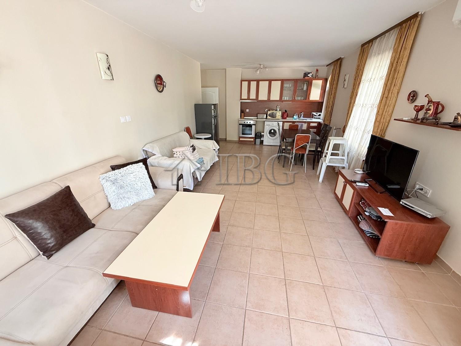 2 Bedroom Apartment with 2 bathrooms and Pool View in Summer Dreams, Sunny Beach — photo 8 of 24