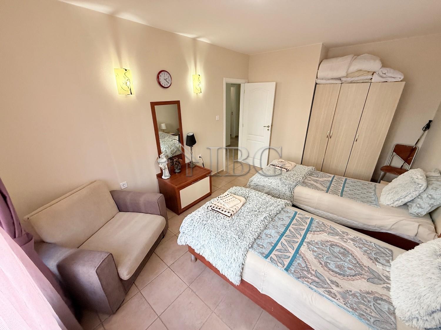 2 Bedroom Apartment with 2 bathrooms and Pool View in Summer Dreams, Sunny Beach — photo 16 of 24