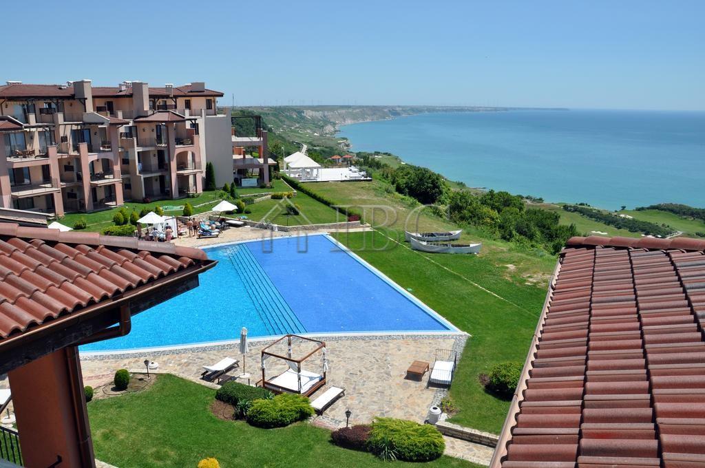 2-Bedroom Apartment with amazing Sea and Pool View - Kaliakria Resort — photo 14 of 19