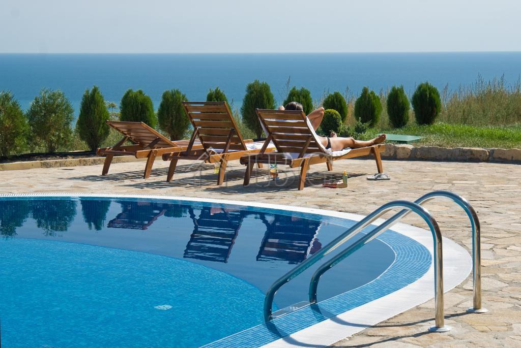 2-Bedroom Apartment with amazing Sea and Pool View - Kaliakria Resort — photo 2