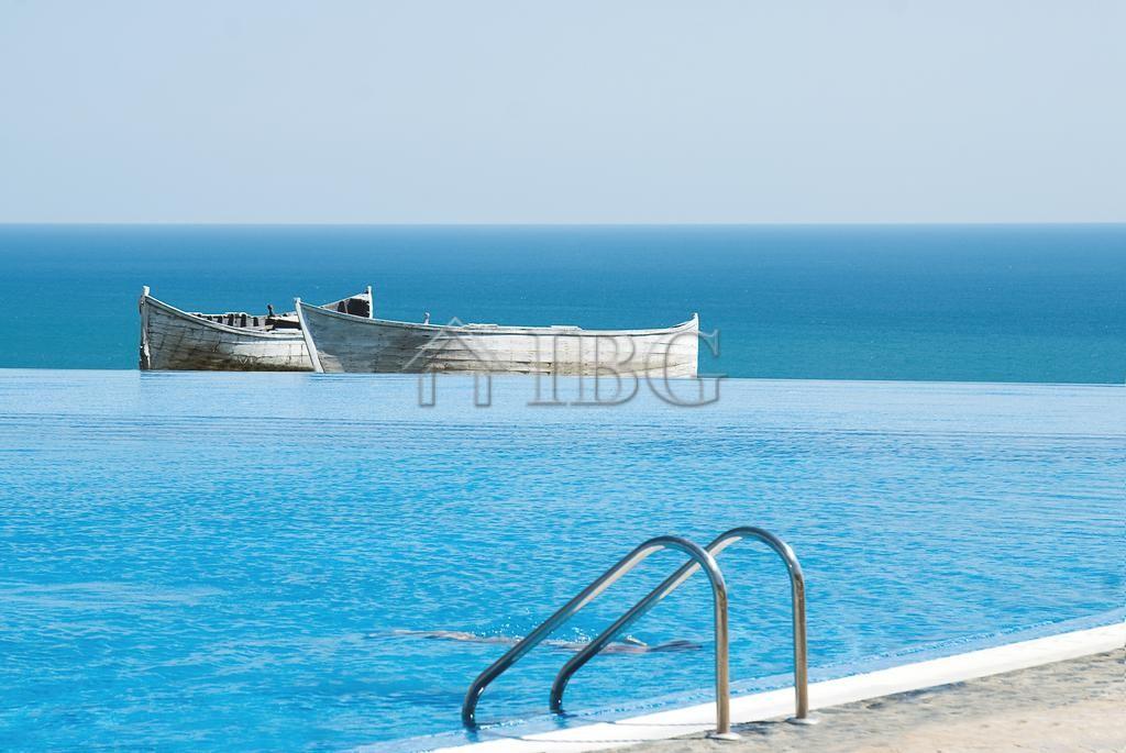 2-Bedroom Apartment with amazing Sea and Pool View - Kaliakria Resort — photo 3