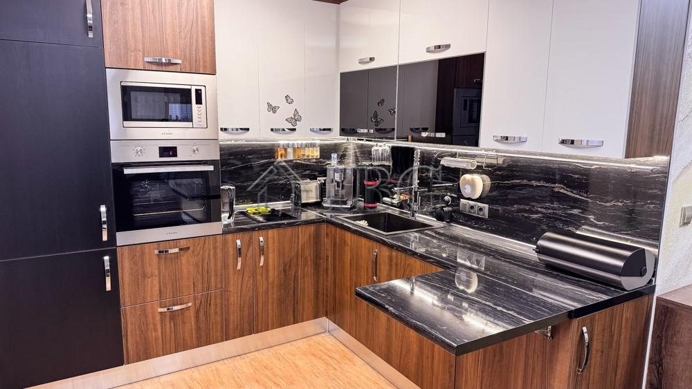 Spacious 3-Bedroom Apartment with Sea View for Sale in Villa Rossa, Ravda — photo 18 of 25
