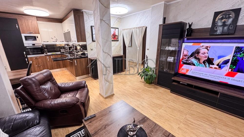 Spacious 3-Bedroom Apartment with Sea View for Sale in Villa Rossa, Ravda — photo 12 of 25