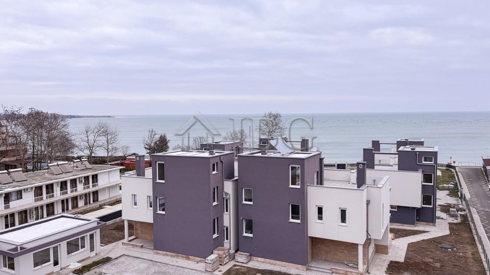 Spacious 3-Bedroom Apartment with Sea View for Sale in Villa Rossa, Ravda — photo 10 of 25
