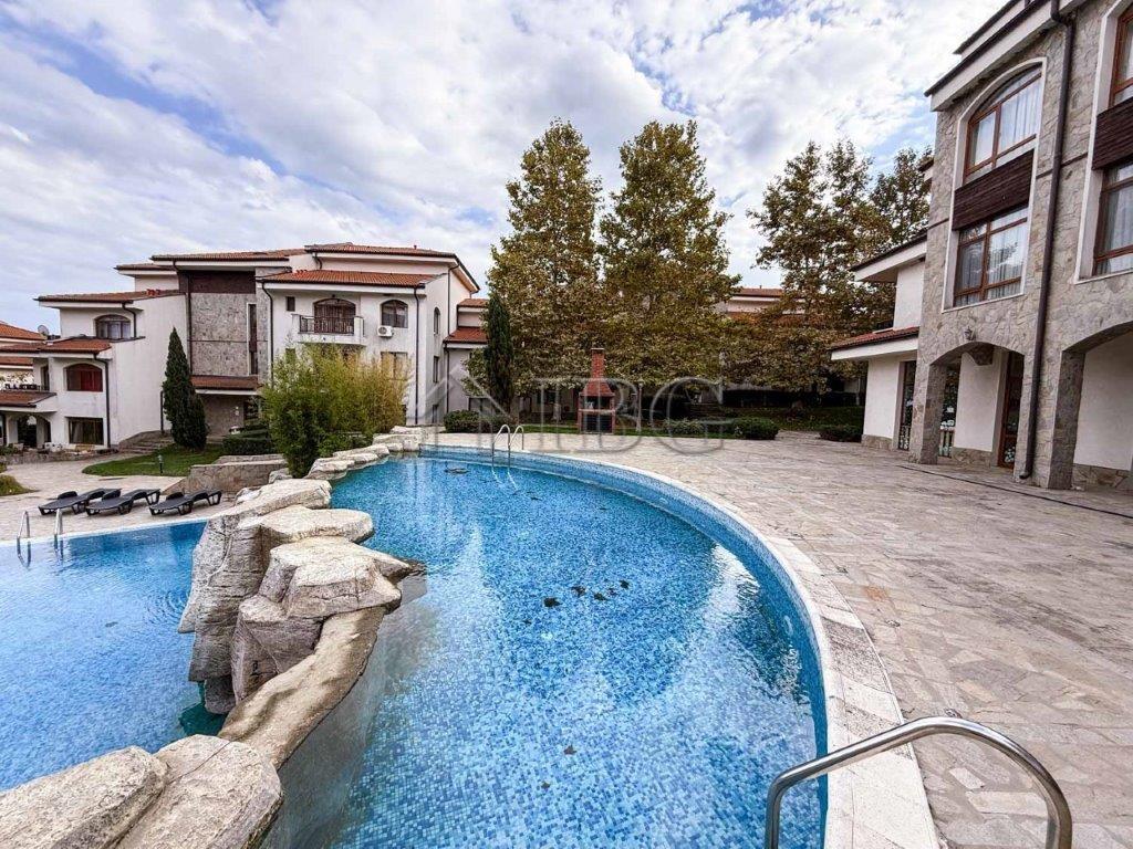 1-Bedroom Apartment with Big Veranda Vineyards Resort, Aheloy — photo 16 of 19