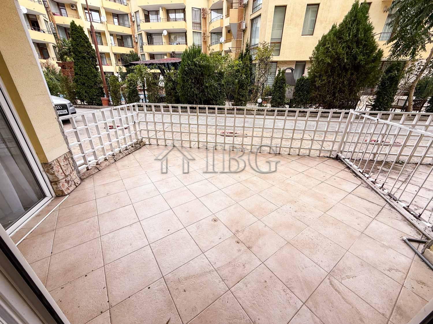 Renovated One-Bedroom Apartment with Large Terrace Barco Del Sol, Sunny Beach — photo 7 of 25