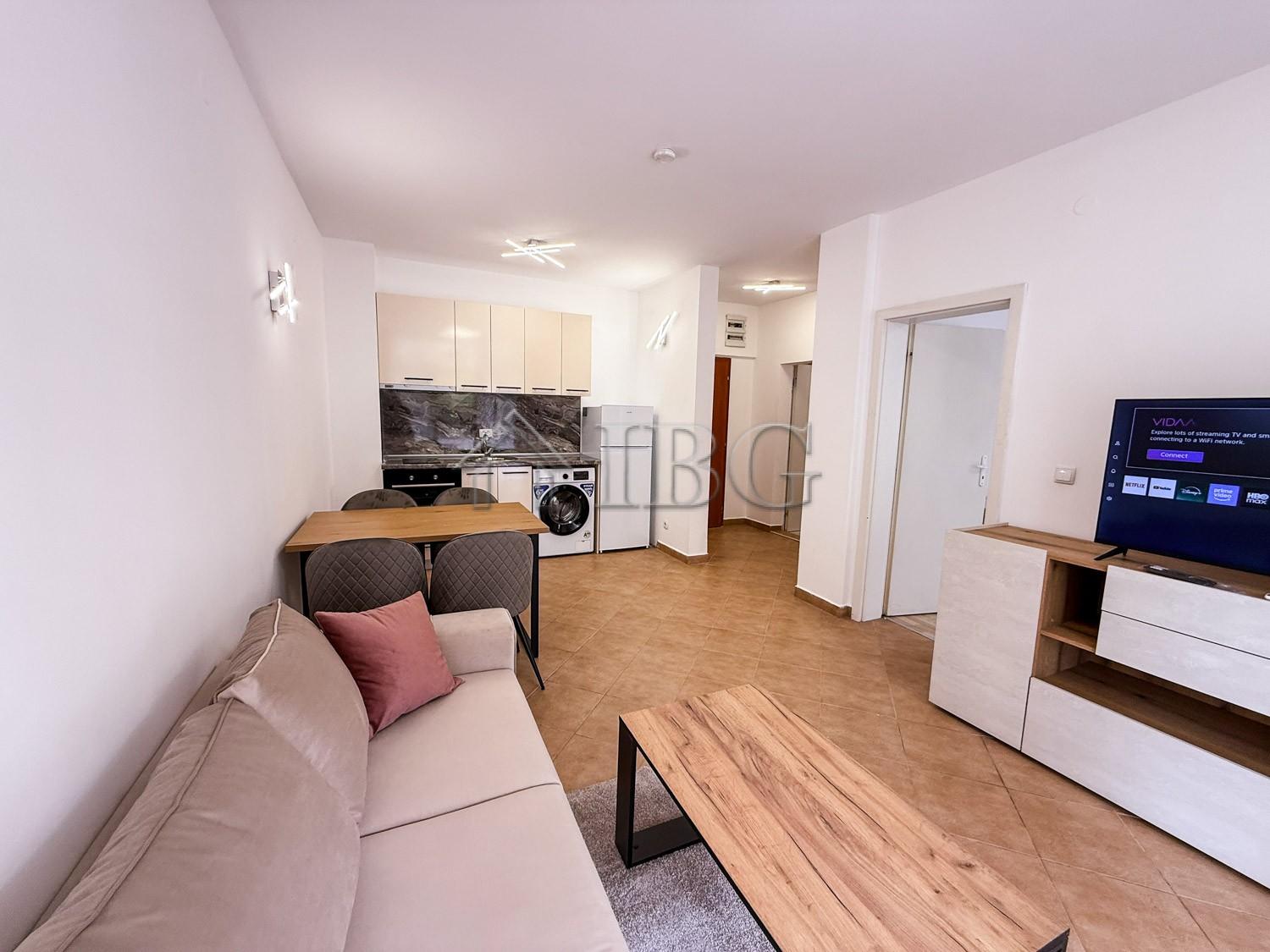 Renovated One-Bedroom Apartment with Large Terrace Barco Del Sol, Sunny Beach — photo 16 of 25