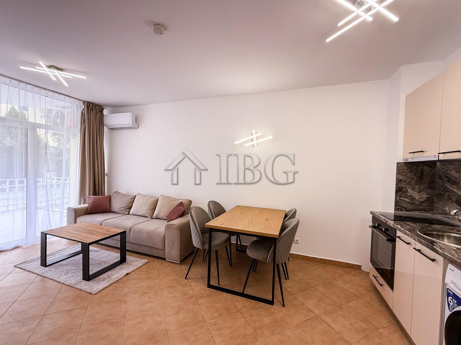 Renovated One-Bedroom Apartment with Large Terrace Barco Del Sol, Sunny Beach — photo 11 of 25