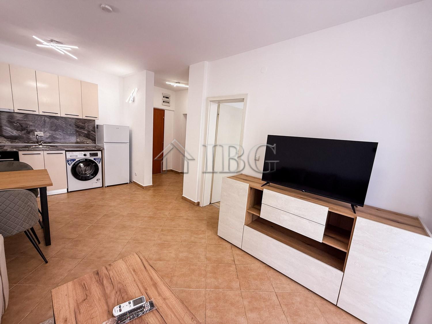 Renovated One-Bedroom Apartment with Large Terrace Barco Del Sol, Sunny Beach — photo 6 of 25