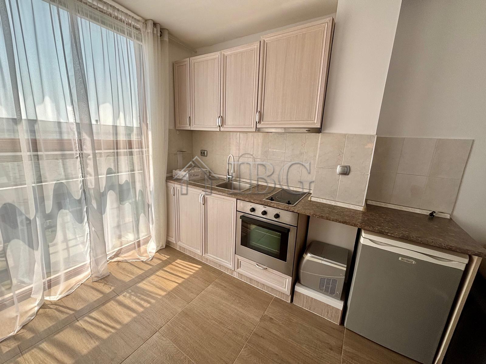 2-Bedroom Apartment with Sea View, 4 Balconies & Terrace - Nov Izgrev, Sveti Vlas — photo 5