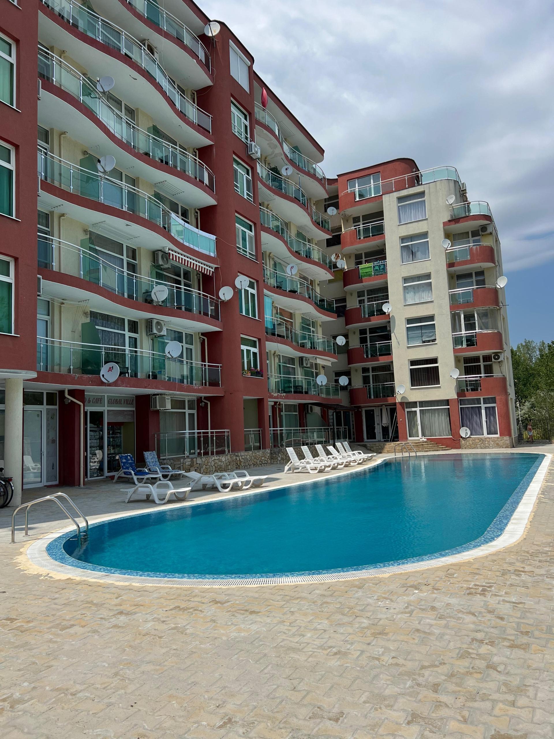 One-Bedroom Maisonette with Partial Sea View in Global Villa, Sunny Beach — Sunny Beach