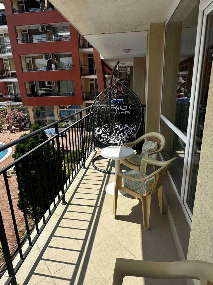 2-Bedroom Apartment with Pool View in Sunset Beach 3, Sunny Beach — photo 4
