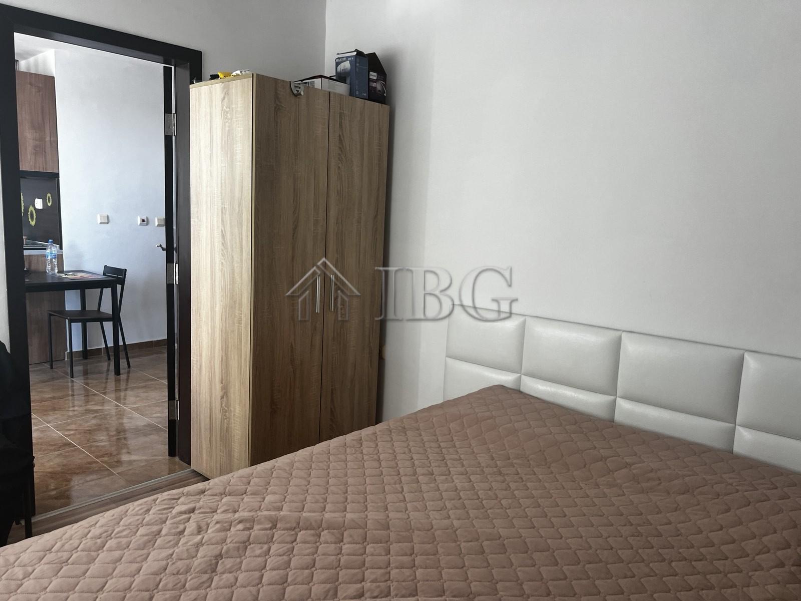 1-Bedroom Apartment with Sea View in Residential Building, Ravda — photo 3
