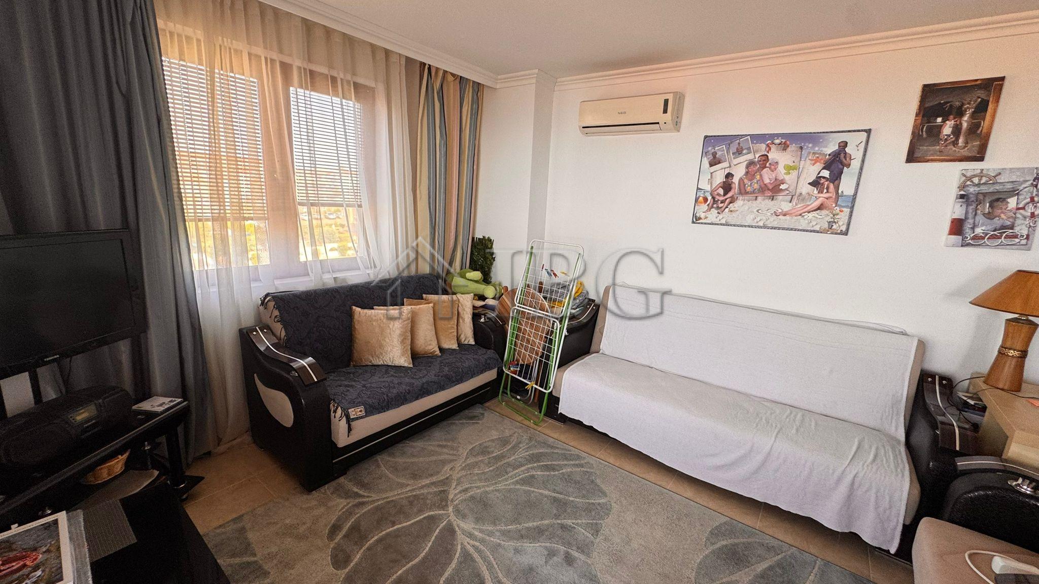 Two-Bedroom Apartment with Sea View in Centaur Complex, Sveti Vlas — photo 6 of 16