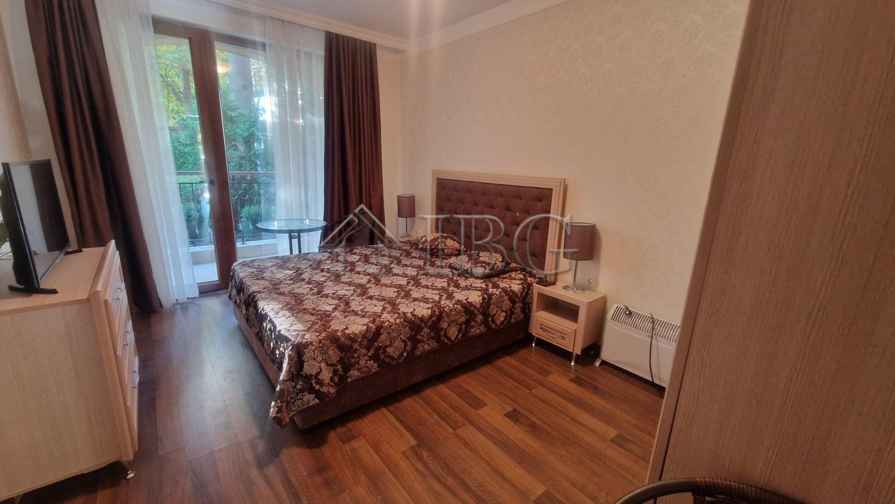One-Bedroom Apartment with Pool View in Harmony Suites 1, Sunny Beach — photo 12 of 16