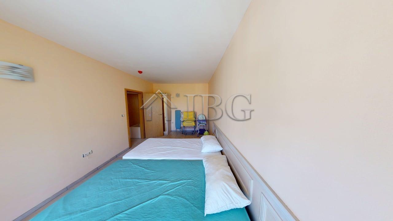 1-Bedroom Apartment in Avalon Complex, Sunny Beach — photo 9 of 17