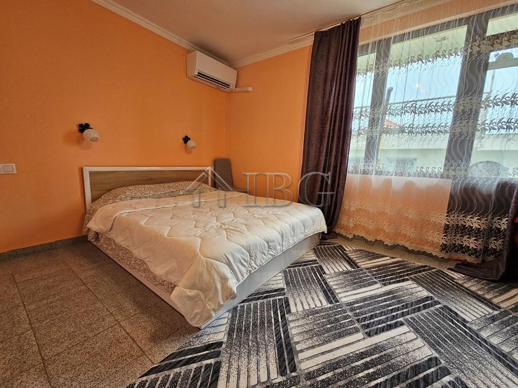 Large 4-Storey House with Panoramic Sea Views, Sveti Vlas — photo 13 of 25