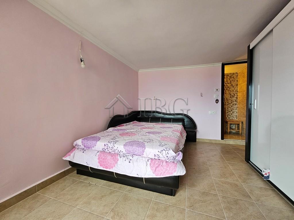 Large 4-Storey House with Panoramic Sea Views, Sveti Vlas — photo 16 of 25
