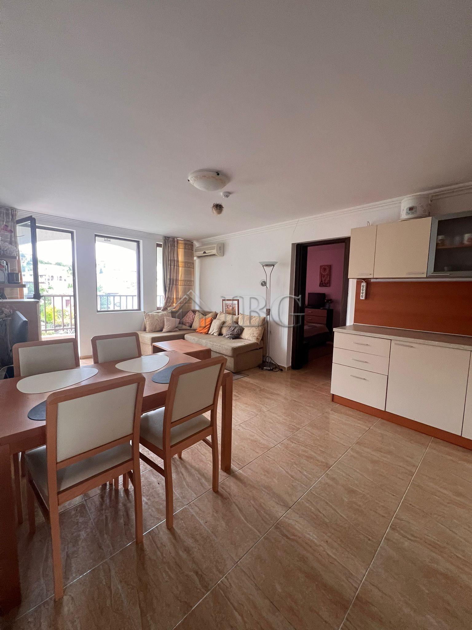 Two-Bedroom Apartment with Sea and Pool Views in Kambani 3 Complex, Sveti Vlas — photo 8 of 16
