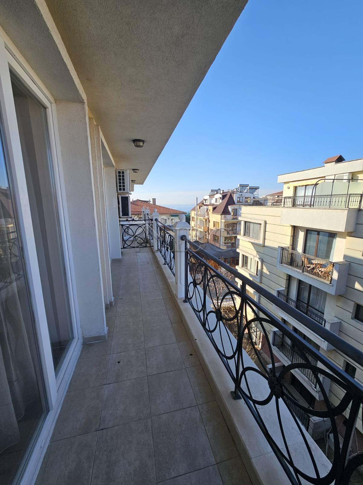 Spacious 2-Bedroom Apartment with Partial Sea View in Villa Katerina, Ravda — photo 5 of 21
