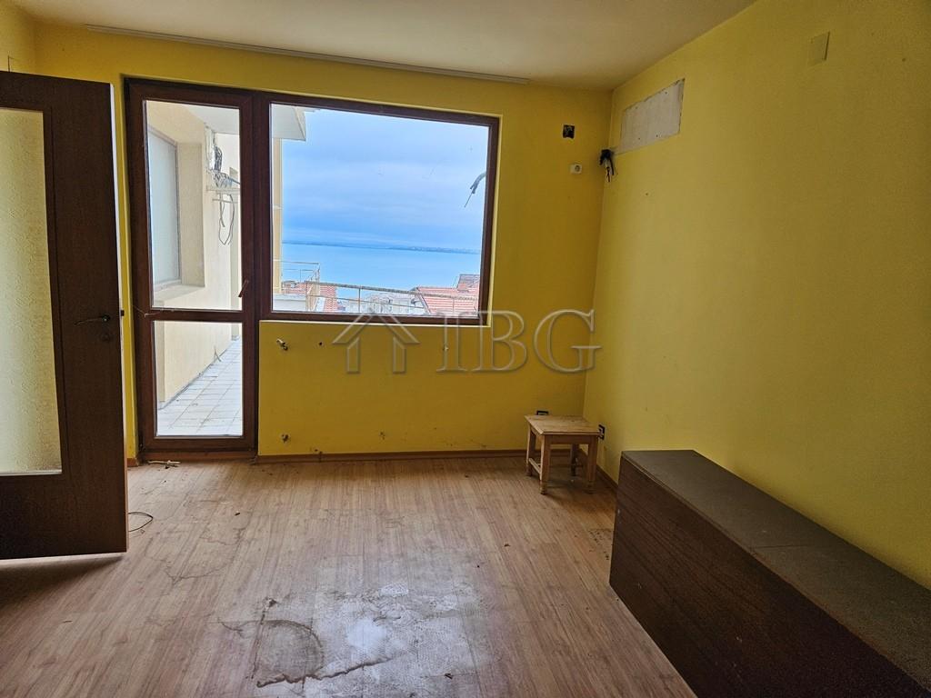 Large 4-Storey House with Panoramic Sea Views, Sveti Vlas — photo 19 of 25