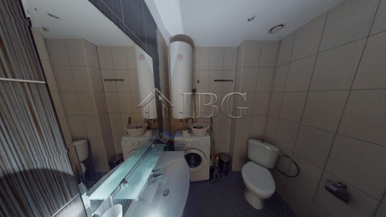 1-Bedroom Apartment in Avalon Complex, Sunny Beach — photo 12 of 17