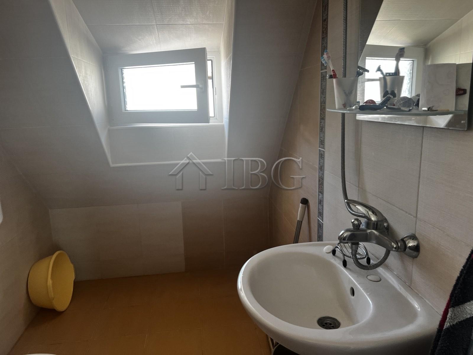 1-Bedroom Apartment with Sea View in Residential Building, Ravda — photo 17 of 20