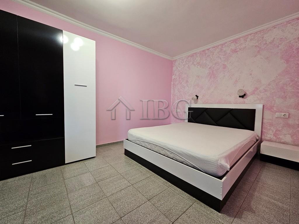 Large 4-Storey House with Panoramic Sea Views, Sveti Vlas — photo 15 of 25