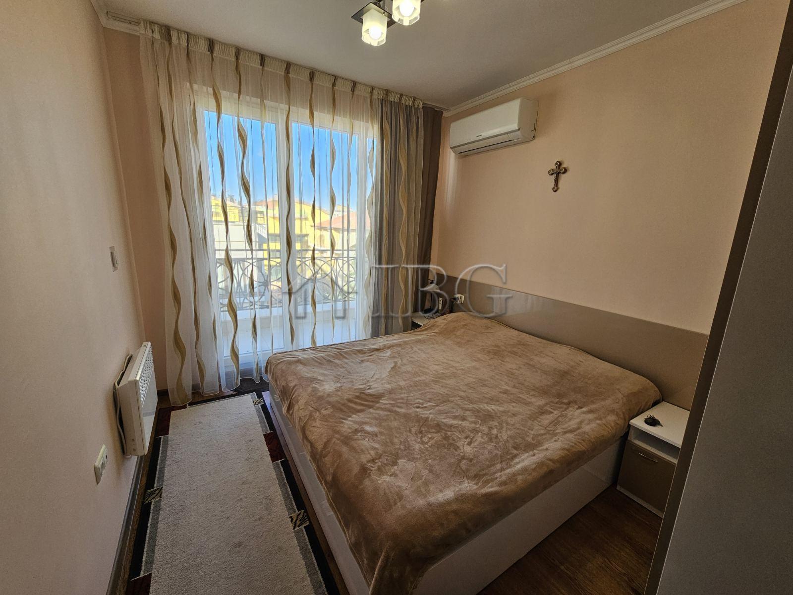 Spacious 2-Bedroom Apartment with Partial Sea View in Villa Katerina, Ravda — photo 14 of 21
