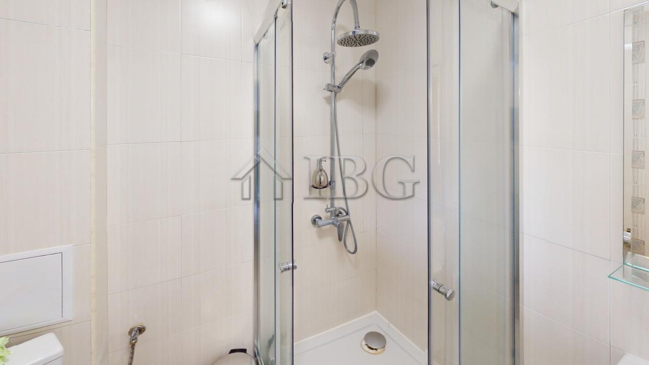 2-Bedroom Apartment in Bay View Villas, Kosharitsa — photo 24 of 25
