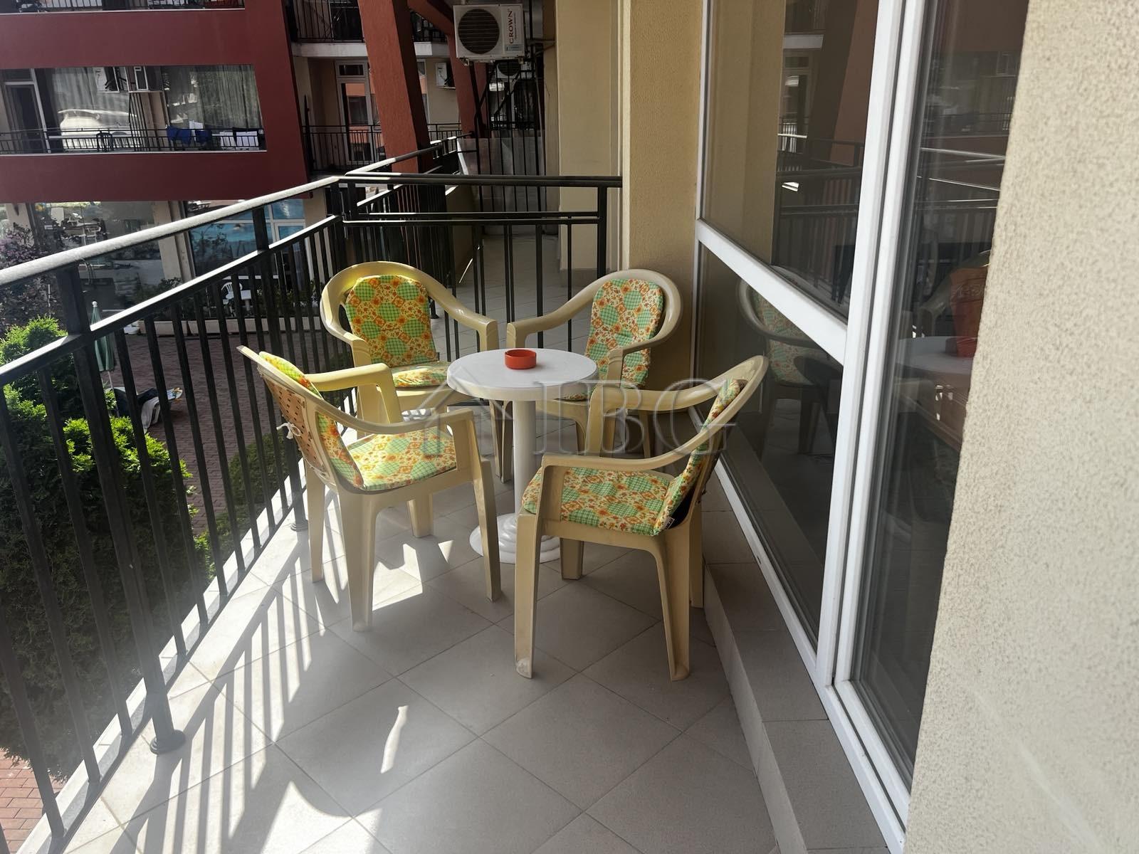 2-Bedroom Apartment with Pool View in Sunset Beach 3, Sunny Beach — photo 9 of 25